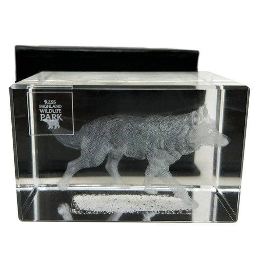 This beautifully designed 3D laser etched glass block can only be found at the Highland Wildlife Park .   It is ideal as a general ornament or as a stylish paperweight. It is approximately 8cm x 5cm (3 inch x 2 inch).