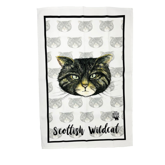 Wipe away your spills with this purrrfectly pawsome Wildcat Tea Towel! Featuring Catherine Redgate's adorable illustration of a wildcat, this Highland Wildlife Park souvenir will be a wild addition to your kitchen!
