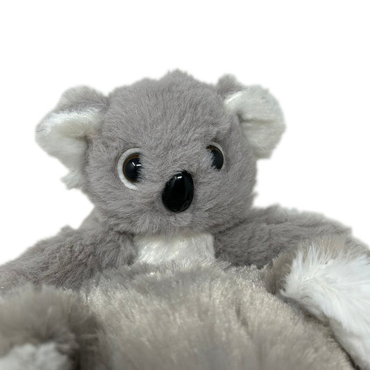 Introducing your new cuddly companions - Edinburgh Zoo's Mum and Baby Koalas! This 30cm plush toy is made from soft and huggable material, making them perfect for snuggling up with. Bring home a piece of the Australian Outback and support wildlife conservation efforts with this adorable duo.