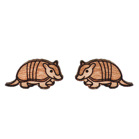 These Armadillo Cherrywood Earrings will make a statement without leaving a big pawprint. Perfectly petite at 1.3 x 0.6 cm, these delicate accessories are responsibly presented in eco-friendly packaging. Steal the spotlight with these unique and cute earrings!