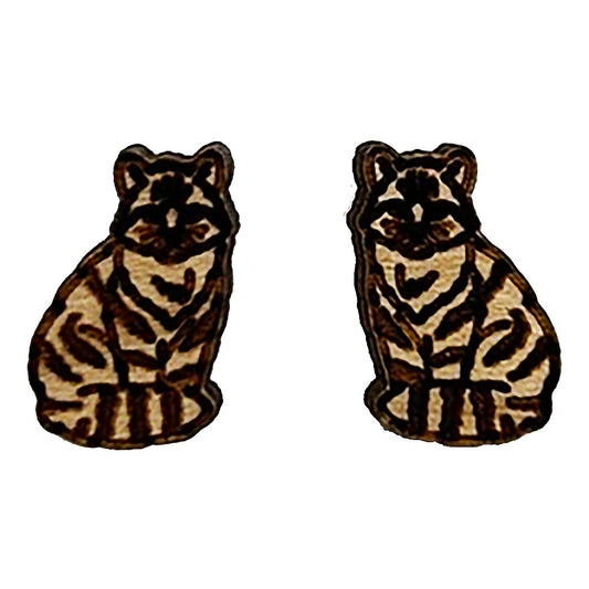 These Scottish Wildcat Cherrywood Earrings will make a statement without leaving a big pawprint. Perfectly petite at 1.3 x 0.9 cm, these delicate accessories are responsibly presented in eco-friendly packaging. Steal the spotlight with these unique and cute earrings!