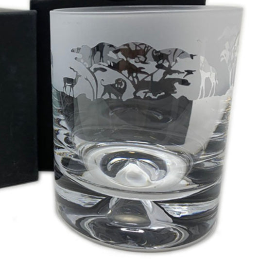 This safari design whisky tumbler is hand crafted and designed to create that perfect gift for that special person.  Dimensions: Whisky Tumbler Glass: Height: 9.5cm Width: 7.5cm  In the box Height: 10.5cm Width: 9.5cm,