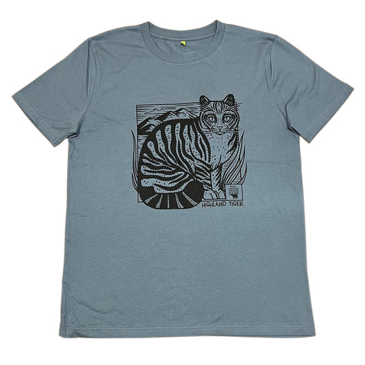 Show your stripes in our Highland Wildlife Park Highland Tiger T-shirt in stone blue. Our soft and sustainable organic cotton fabric ensures you stay comfortable all day, while the unique Wildcat design by the Royal Zoological Society of Scotland (RZSS) helps you stand out with style.