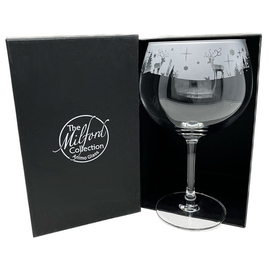 This beautiful hand crafted Gin Balloon is decorated with a festive Winter Wonderland design. The perfect gift for that special someone this festive season.    Dimensions: Width 11cm, depth 10cm and height 19.5cm.