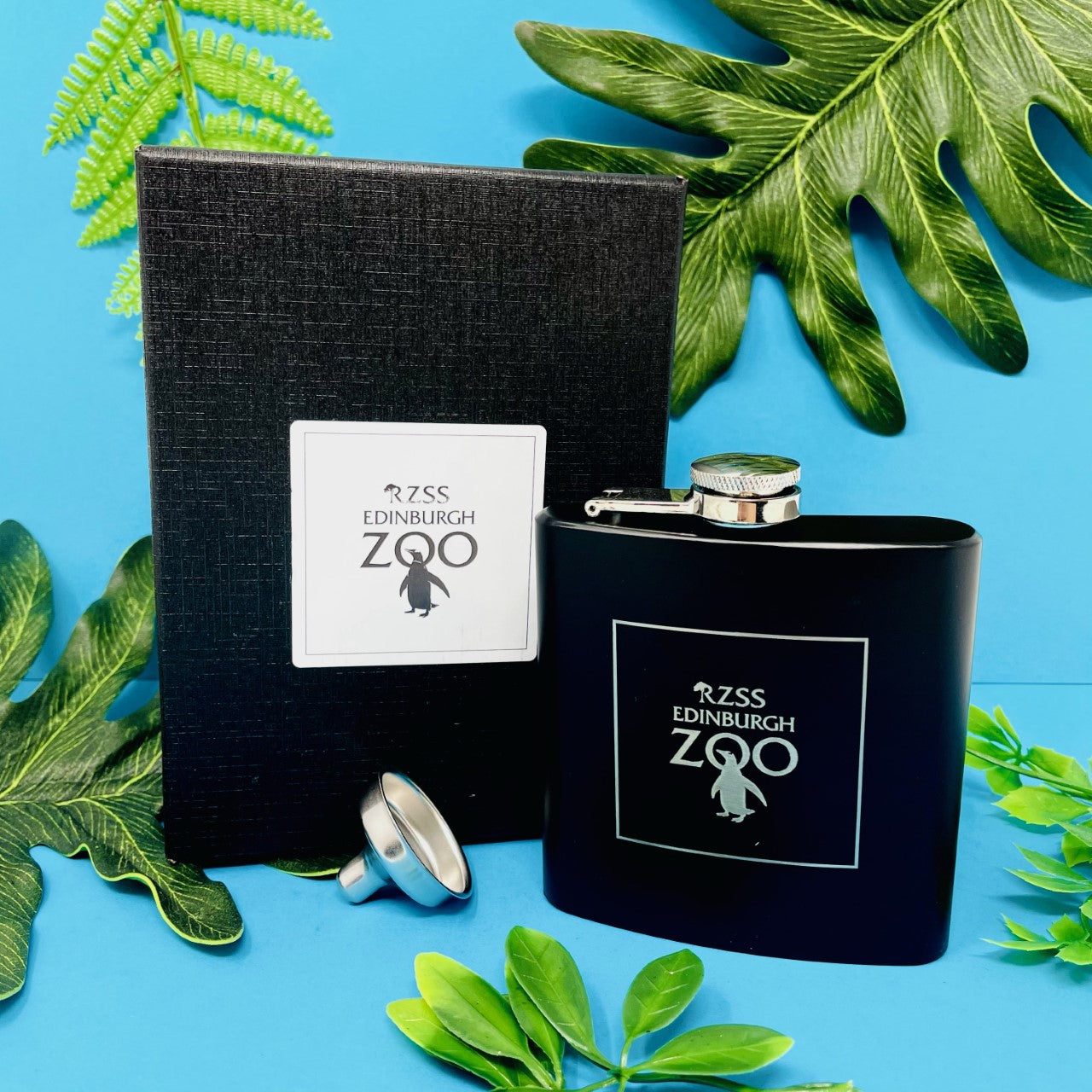 This brand new exclusive Edinburgh Zoo logo Hip flask is one of a kind. It comes in a bespoke gift box and is the ideal gift for a special occasion. 