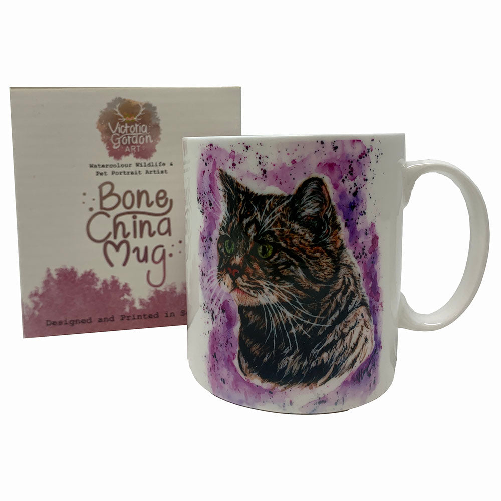 Beautiful Fine Bone China Mug featuring Victoria’s artwork on either side. Each mug comes packaged in a beautiful presentation box. Collect both designs Tigers and Scottish Wildcats. Handprinted by Victoria in her home workshop. Dishwasher and Microwave Safe. Dimensions: 10.5 x 7.7cm Weight: 260g
